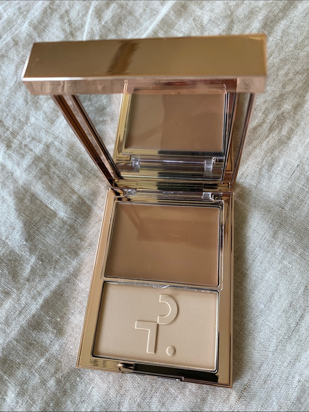 Patrick Ta For Face crème foundation & finishing powder duo color light medium 4